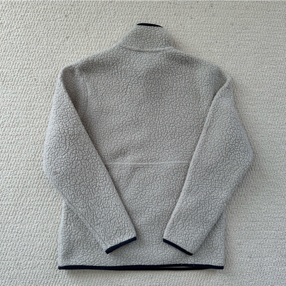 Patagonia Cream Sherpa Fleece Pullover with Navy Trim - Picture 5 of 7